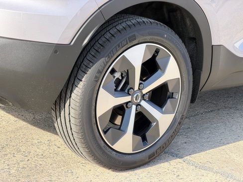 New 2026 Volvo XC40 B5 Plus w/ Protection Package Premier AWD/4WD image 9