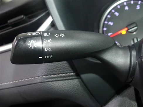 Used 2020 Toyota RAV4 LE w/ All Weather Liner Package AWD/4WD image 33