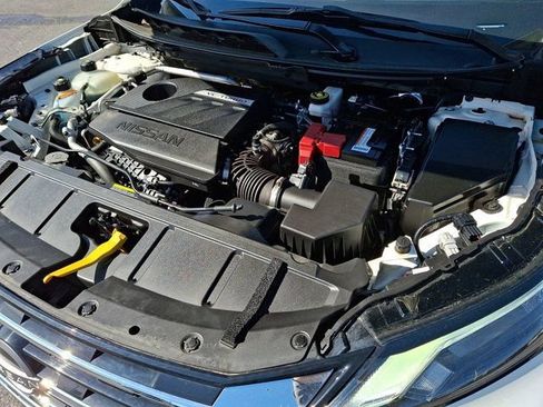Used 2024 Nissan Rogue SV FWD image 33
