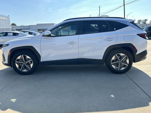 Used 2025 Hyundai Tucson SEL FWD image 6