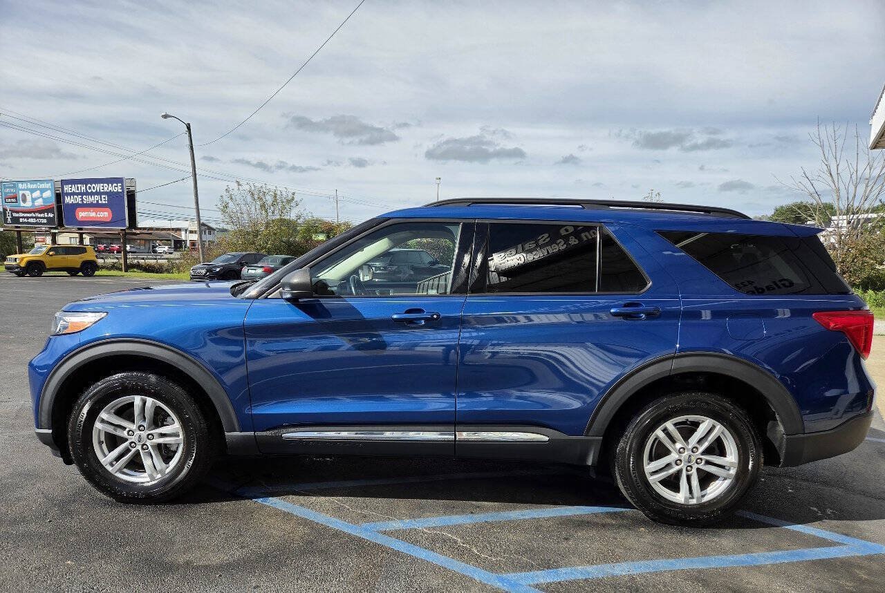 Used 2020 Ford Explorer XLT w/ Comfort Package AWD/4WD image 3