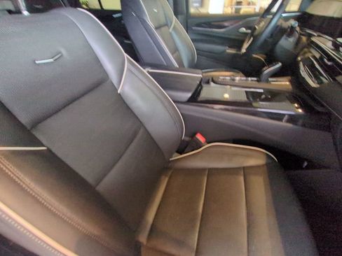 Used 2023 Cadillac Escalade Sport w/ LPO, ONYX Package AWD/4WD image 21