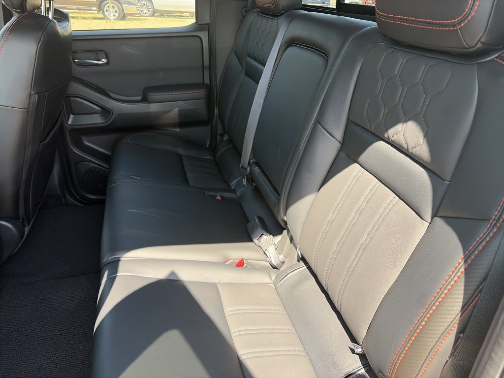 Used 2023 Nissan Frontier PRO-4X w/ Pro-4X Premium Package AWD/4WD image 29
