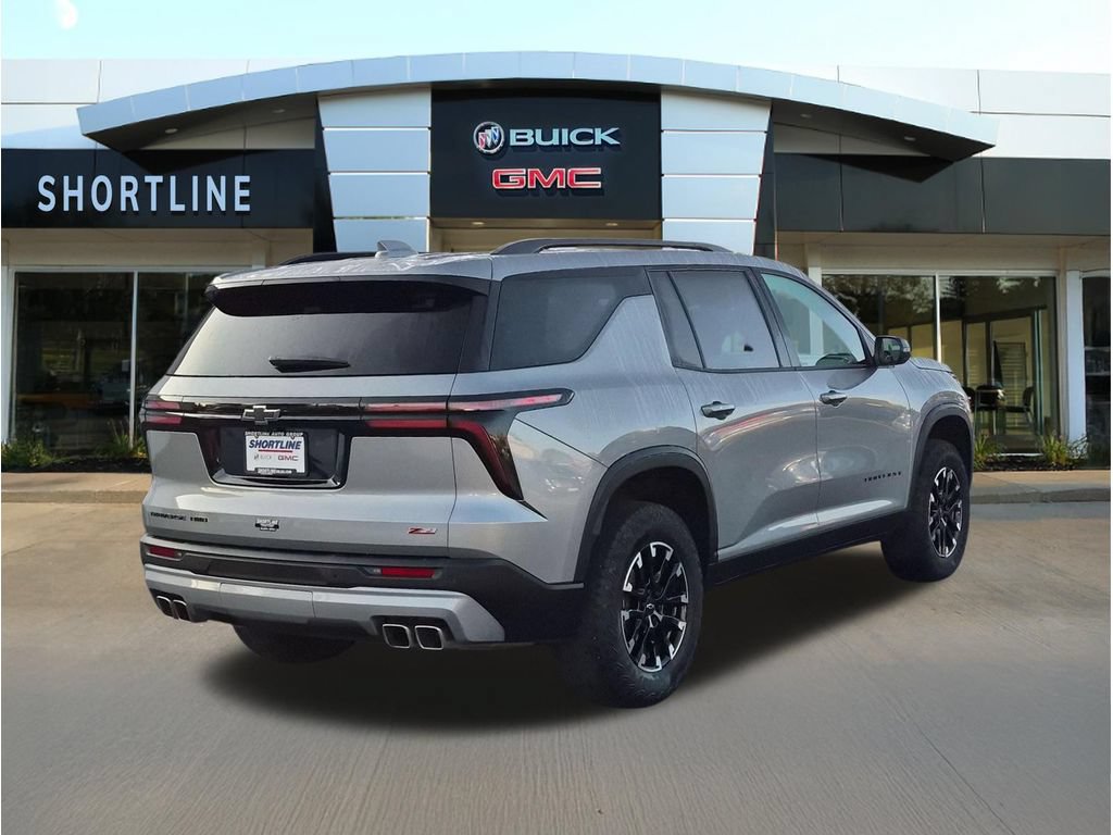 Used 2025 Chevrolet Traverse Z71 AWD/4WD image 3