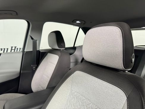 Used 2022 Chevrolet Equinox LS image 11