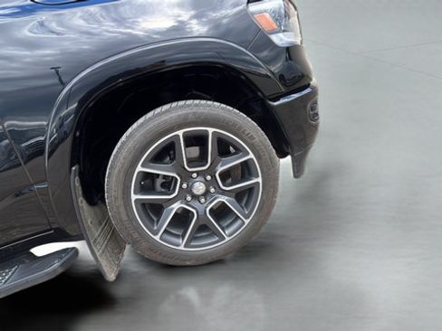 Used 2019 RAM 1500 Laramie AWD/4WD image 30
