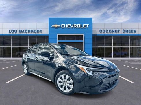 Used 2026 Toyota Corolla LE image 1