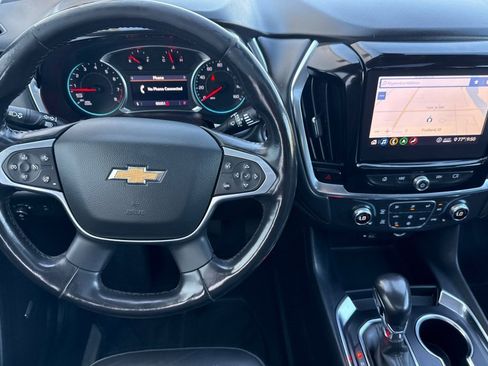 Used 2021 Chevrolet Traverse LT w/ LT Premium Package image 11