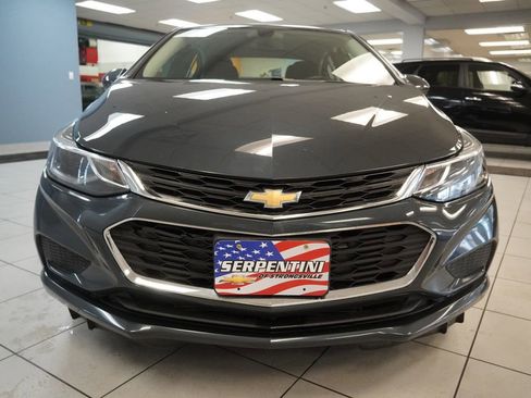 Used 2017 Chevrolet Cruze LT image 13