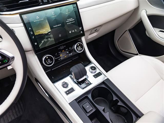 New 2026 Jaguar F-PACE R-Dynamic S AWD/4WD image 26
