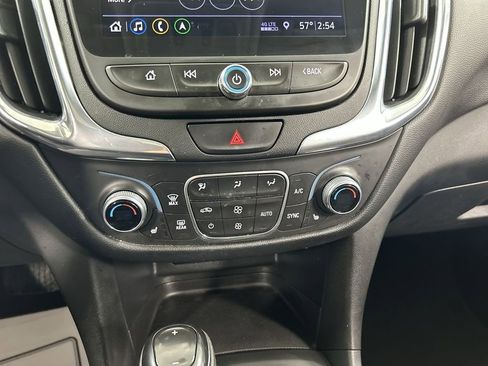 Used 2020 Chevrolet Equinox LT image 17