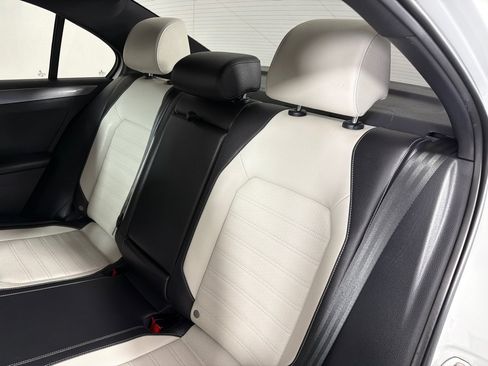 Used 2017 Volkswagen Jetta Sport FWD image 17