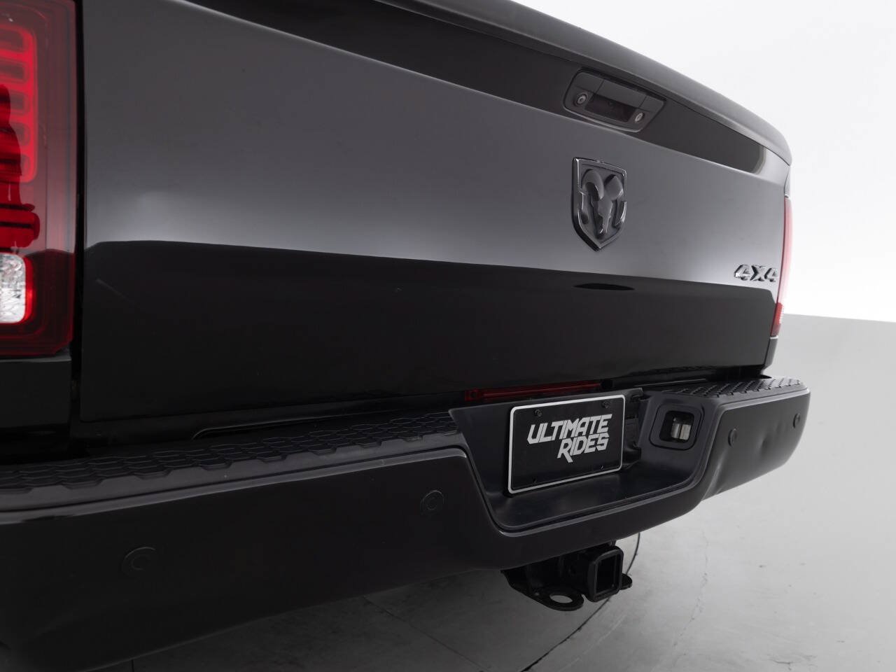 Used 2018 RAM 3500 Laramie w/ Sport Appearance Group AWD/4WD image 16