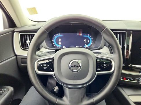 Certified 2025 Volvo XC60 B5 Plus image 25
