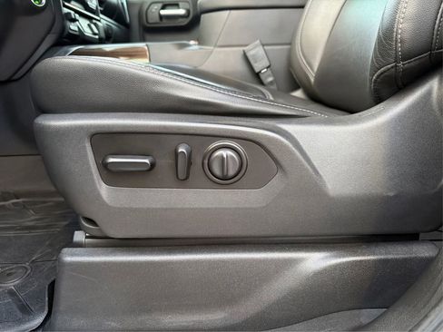 Used 2019 Chevrolet Silverado 1500 RST image 19