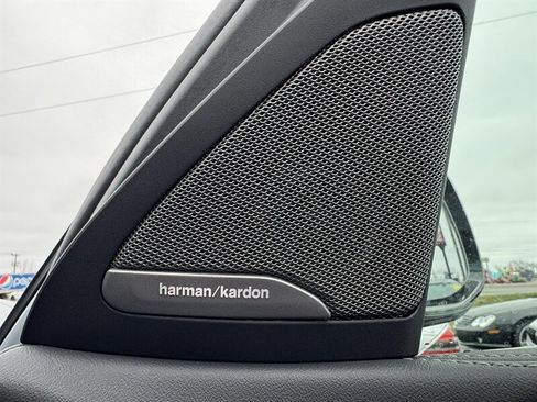 Used 2026 BMW X6 M60i image 32