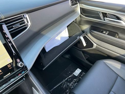 New 2026 Jeep Grand Wagoneer L Limited image 27