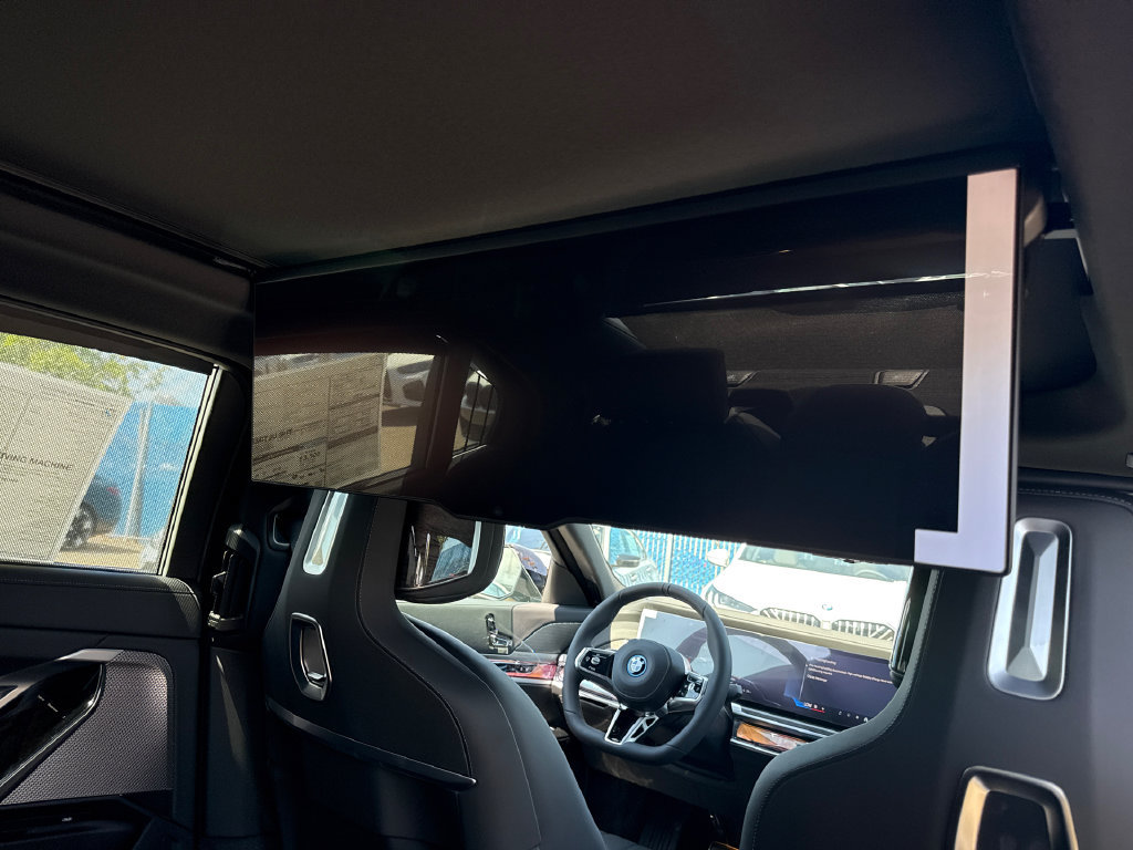 New 2026 BMW i7 xDrive60 AWD/4WD image 18