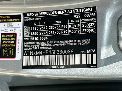 Used 2025 Mercedes-Benz GLC 300 4MATIC w/ AMG Line image 31