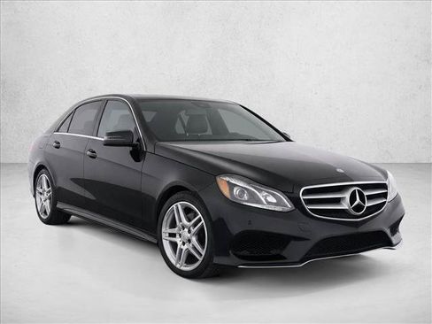 Used 2014 Mercedes-Benz E 350 Sedan image 3