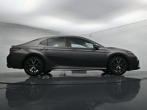 Used 2024 Toyota Camry SE FWD image 38