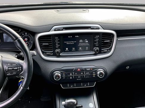 Used 2018 Kia Sorento LX FWD image 6