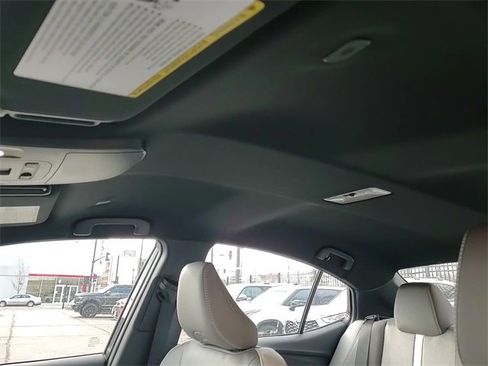 Used 2026 Toyota Camry SE image 21