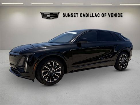 Certified 2024 Cadillac Lyriq Sport AWD/4WD image 8
