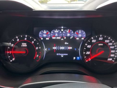 Used 2019 Chevrolet Camaro ZL1 RWD image 17