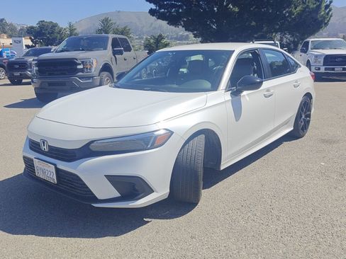Used 2022 Honda Civic Sport image 3