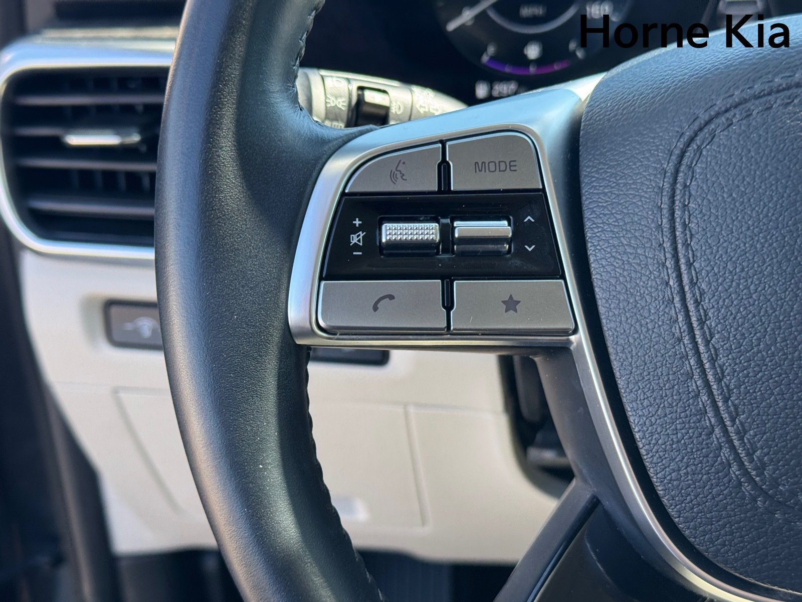 Certified 2024 Kia Telluride SX FWD image 19