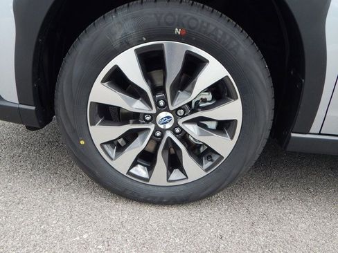 Certified 2025 Subaru Outback Touring image 9