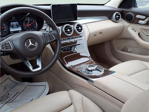 Used 2017 Mercedes-Benz C 300 Sedan image 4