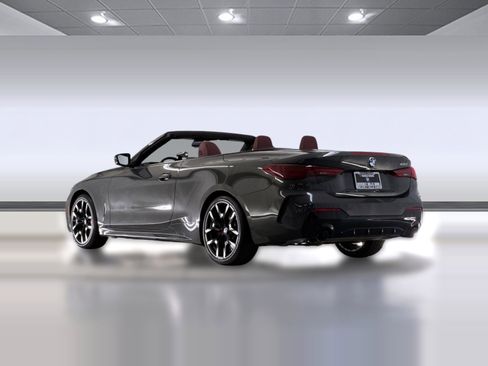 Used 2025 BMW 430i Convertible w/ M Sport Package RWD image 3
