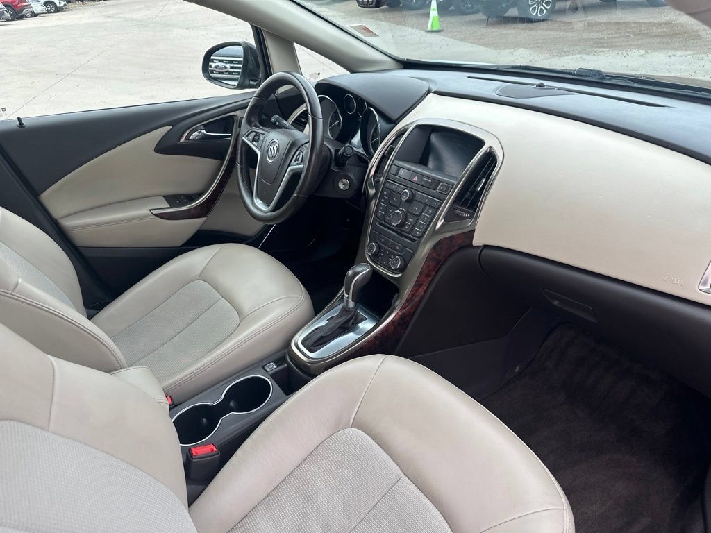 Certified 2013 Buick Verano Convenience FWD image 26