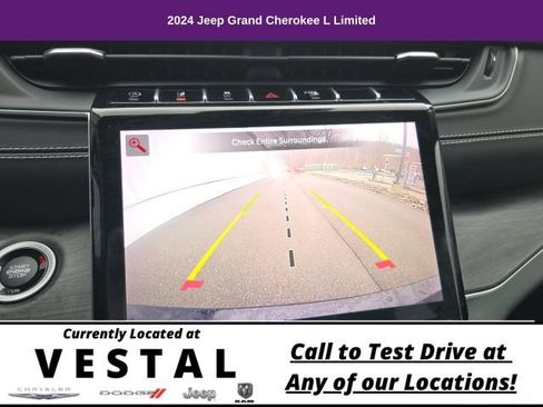 Used 2024 Jeep Grand Cherokee L Limited AWD/4WD image 26