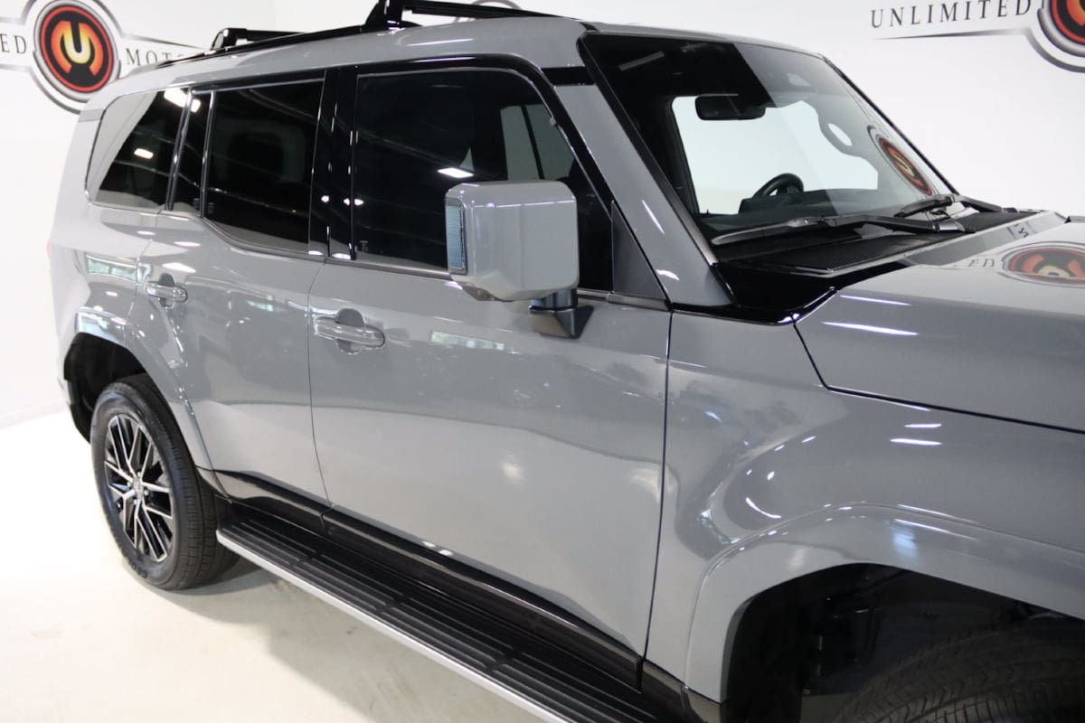 Used 2024 Lexus GX 550 w/ Accessory Package (2T) AWD/4WD image 9