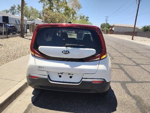 Certified 2021 Kia Soul LX FWD image 5