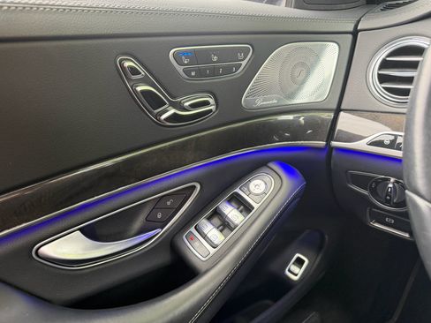 Used 2019 Mercedes-Benz S 560 4MATIC Sedan image 24