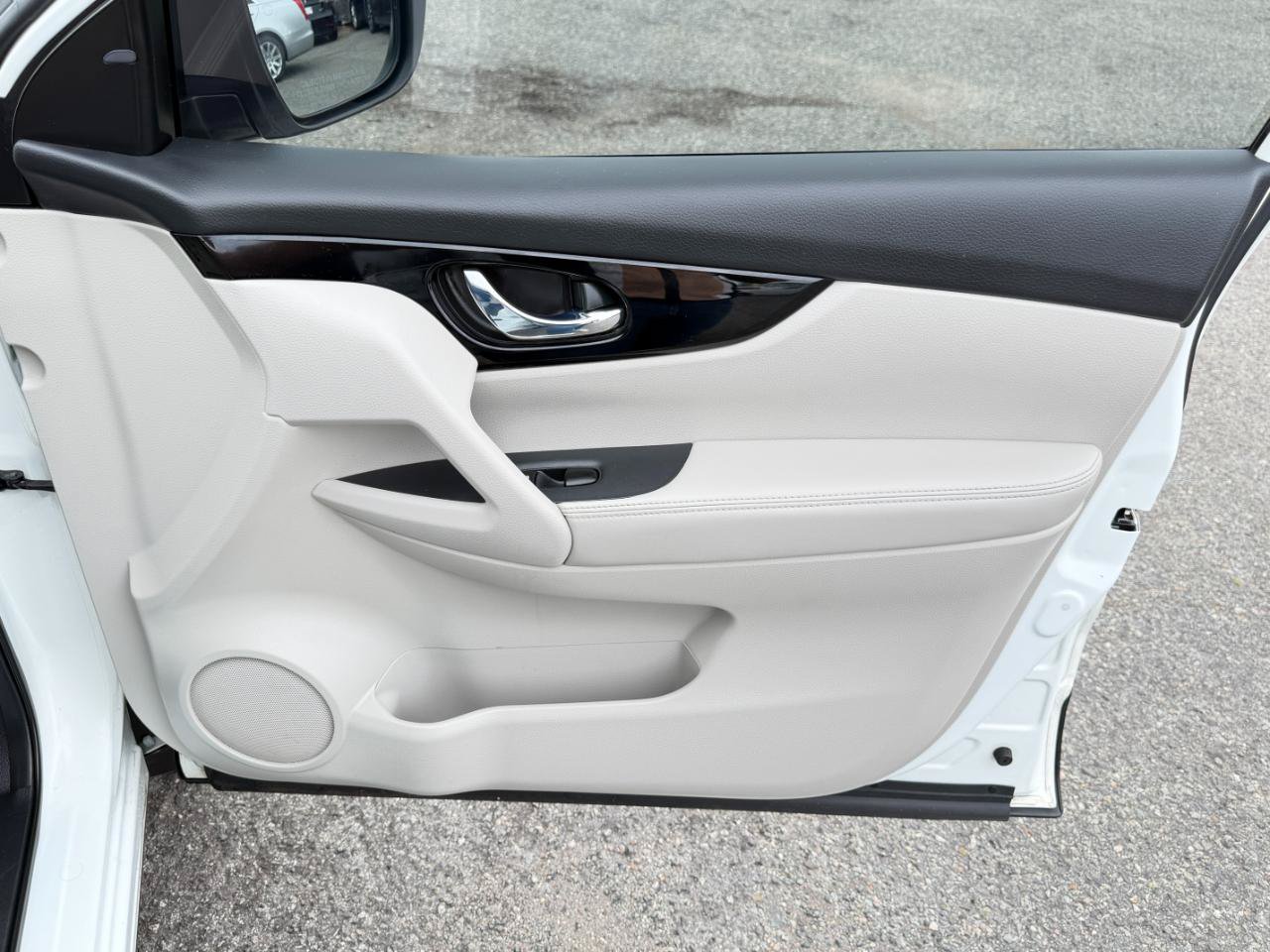 Used 2022 Nissan Rogue Sport SL AWD/4WD image 45