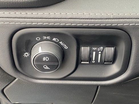 New 2026 RAM 2500 Limited image 28