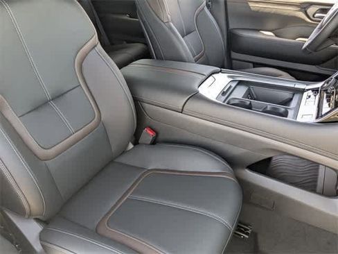 New 2025 Nissan Armada SL w/ Captain's Chari Seat Package image 12