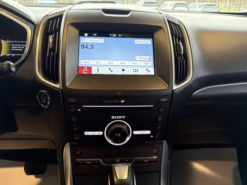 Used 2016 Ford Edge Titanium w/ Technology Package image 14