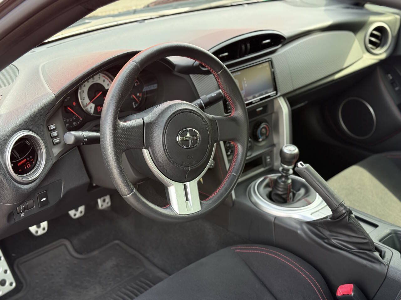 Used 2016 Scion FR-S RWD image 12