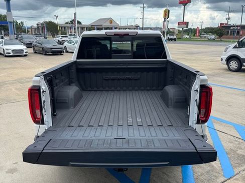Used 2024 GMC Sierra 1500 Denali w/ Denali Reserve Package AWD/4WD image 7