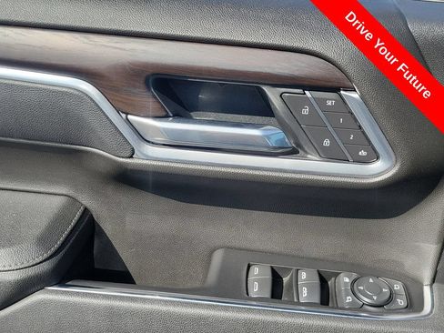 Used 2026 GMC Sierra 1500 SLT RWD image 14