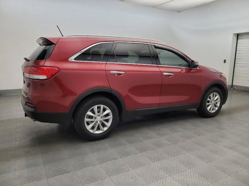 Used 2018 Kia Sorento LX image 10