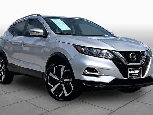 Certified 2020 Nissan Rogue Sport SL FWD image 3