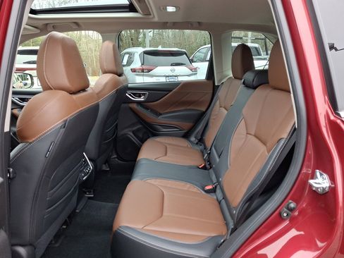 Used 2024 Subaru Forester Touring image 2