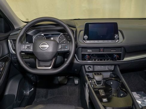 New 2026 Nissan Rogue SV image 8